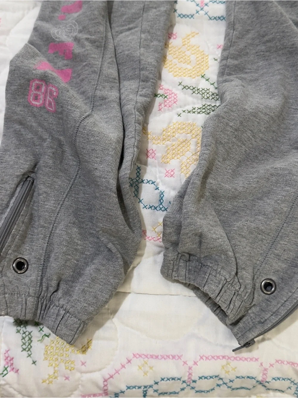 Y2K Victoria’s Secret pink sweats - Picture 7 of 12
